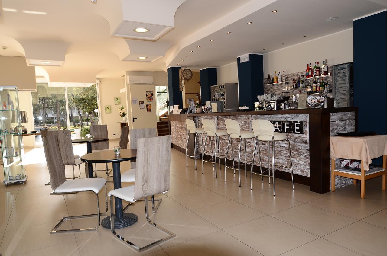 Hotel Mirage Milano Marittima Exterior photo